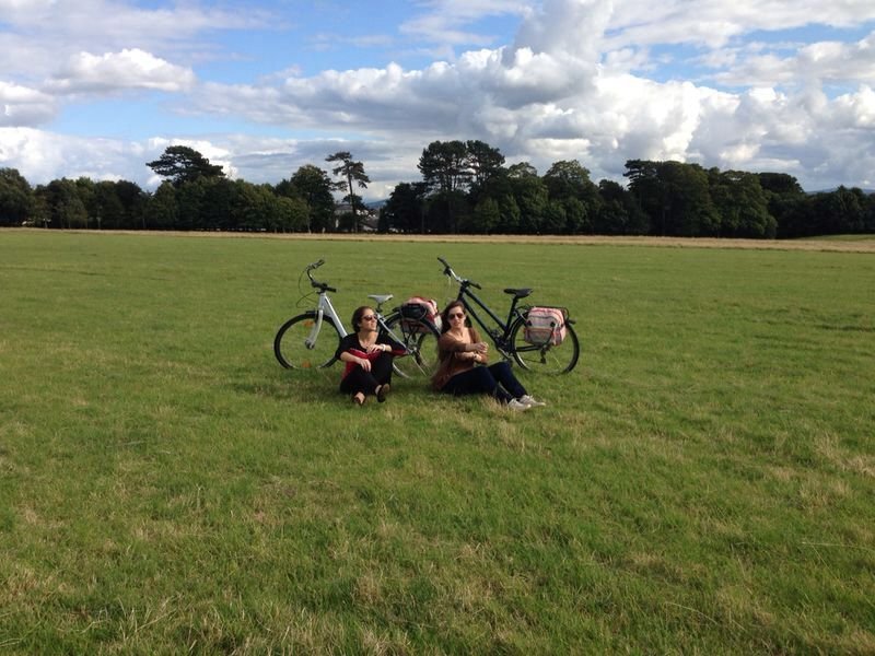 Uma tarde tranquila no Phoenix Park, em Dublin, o maior parque fechado público e urbano da Europa