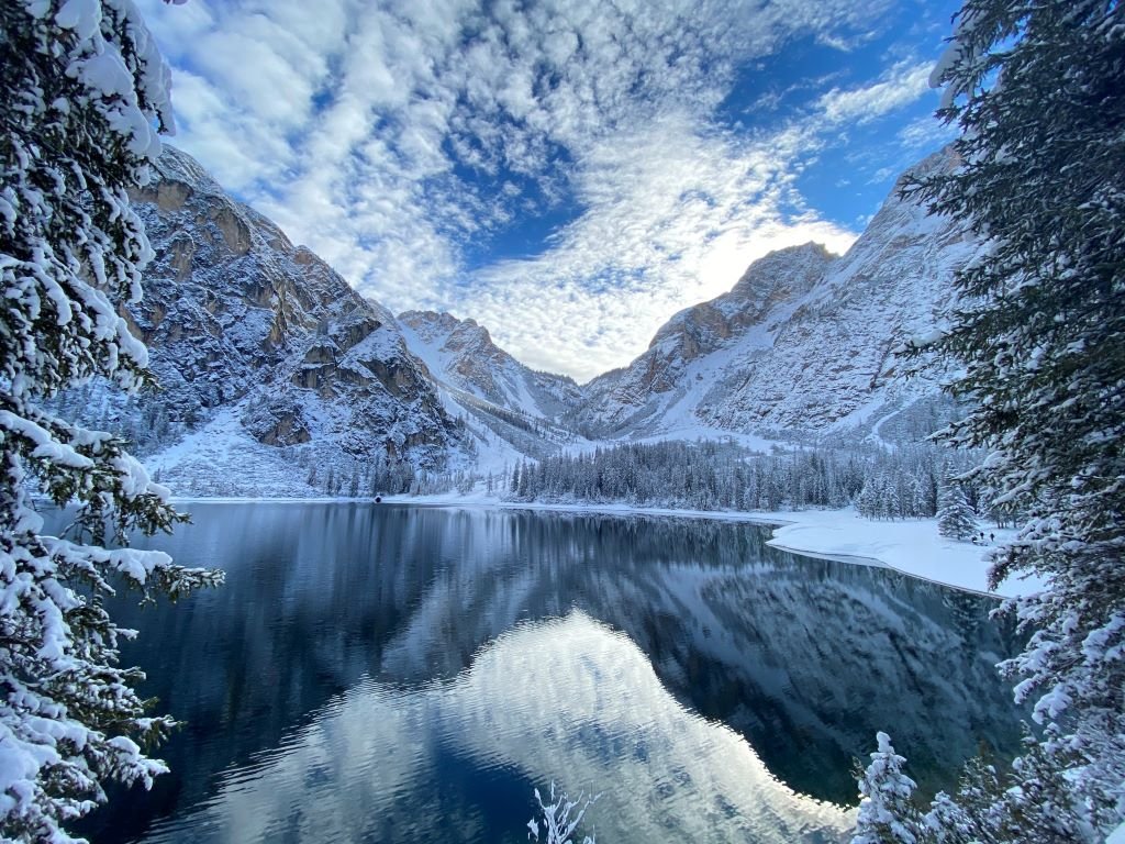 Caminhada ao redor do Lago di Braies